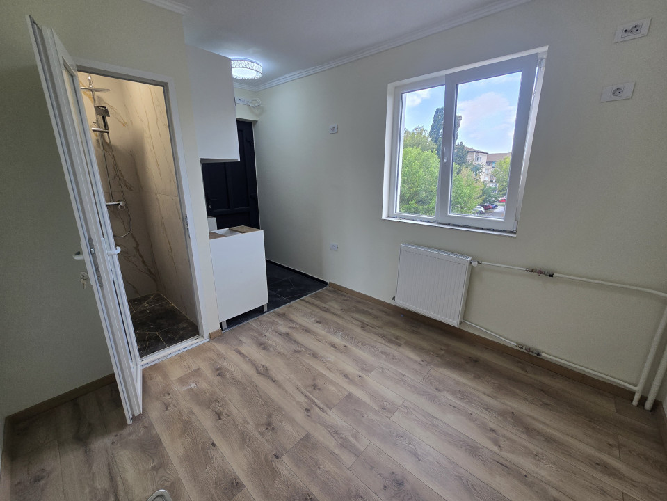 Garsoniera renovata | Etaj 3 | Rogerius, str. Aluminei