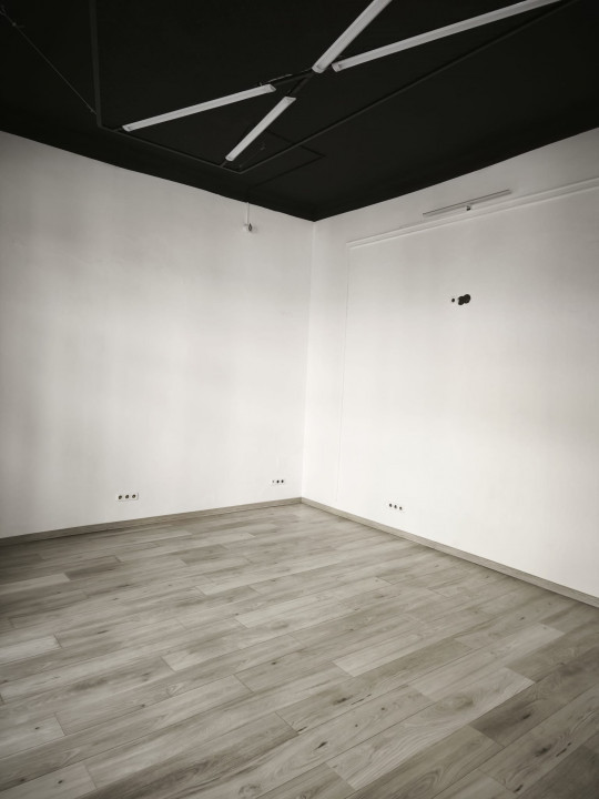Spatiu comercial central de inchiriat, pe pietonala