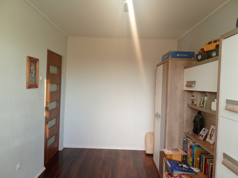 Apartament 4 camere,Bloc reabilitat ,Decebal, Str. Splaiul Crisanei