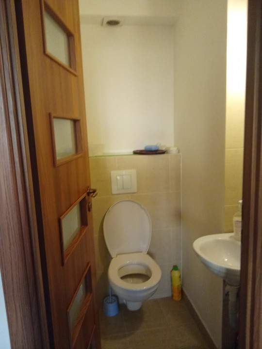 Apartament 4 camere,Bloc reabilitat ,Decebal, Str. Splaiul Crisanei