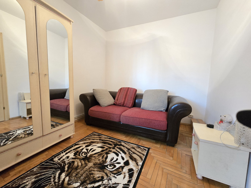 Oportunitate – Două Case+Teren semicentral-str. Octavian Goga