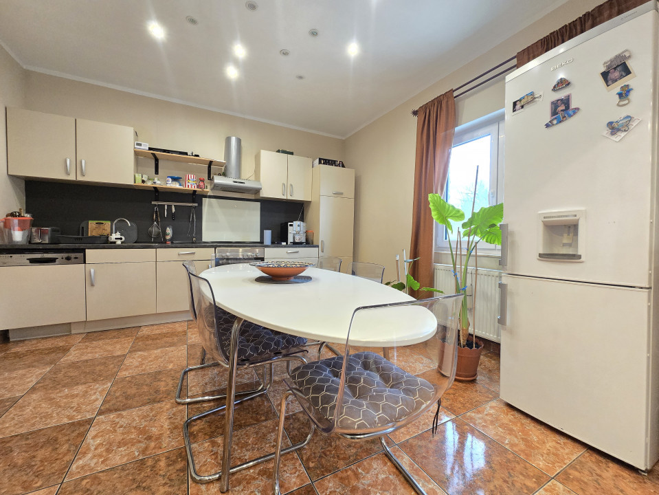 Oportunitate – Două Case+Teren semicentral-str. Octavian Goga