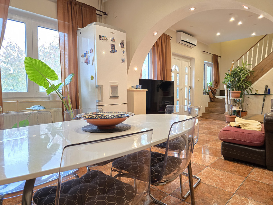 Oportunitate – Două Case+Teren semicentral-str. Octavian Goga