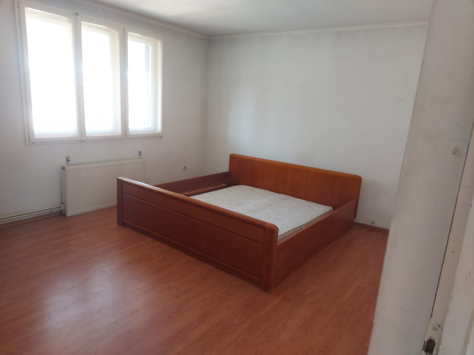 Casa Ineu Bihor, Str. Principala