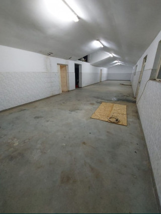 Hala de vânzare – Ineu, județul Bihor