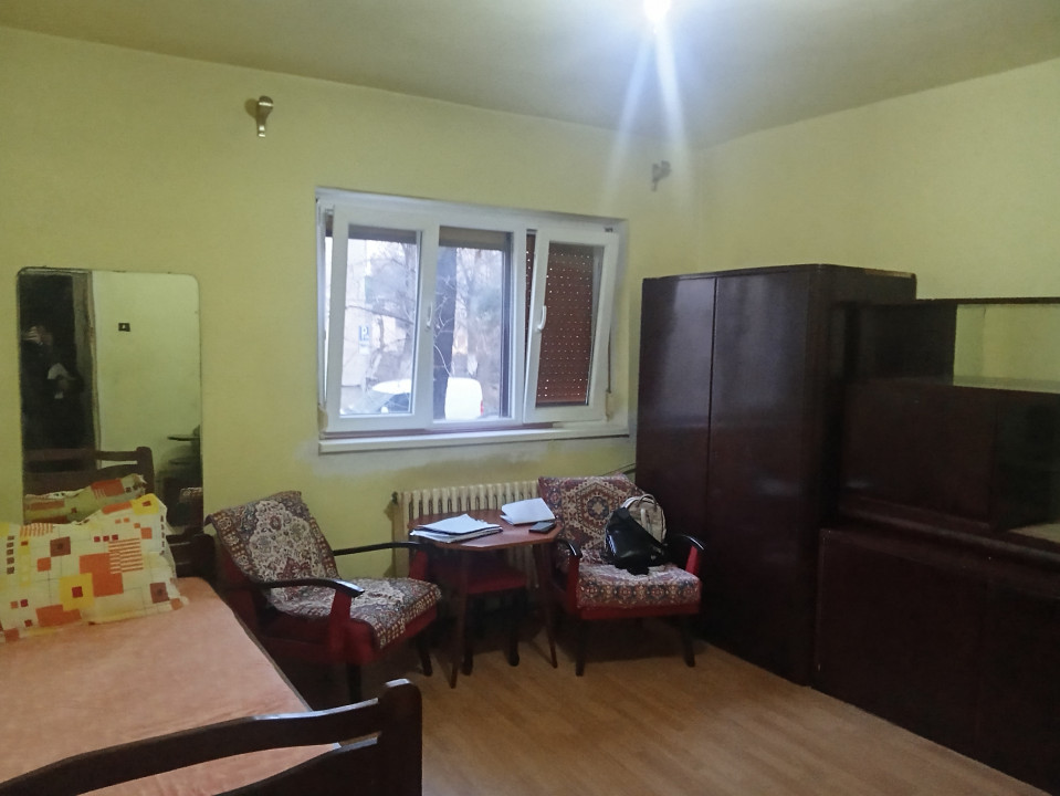 Apartament 1 camera parter , Decebal, Str. Nicolae Balcescu