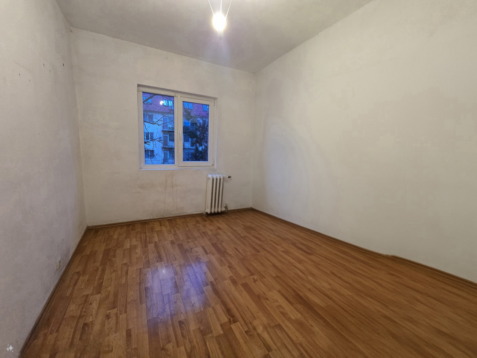 Apartament 3 camere | Etaj 2 | Zona Velenta - str. Razboieni