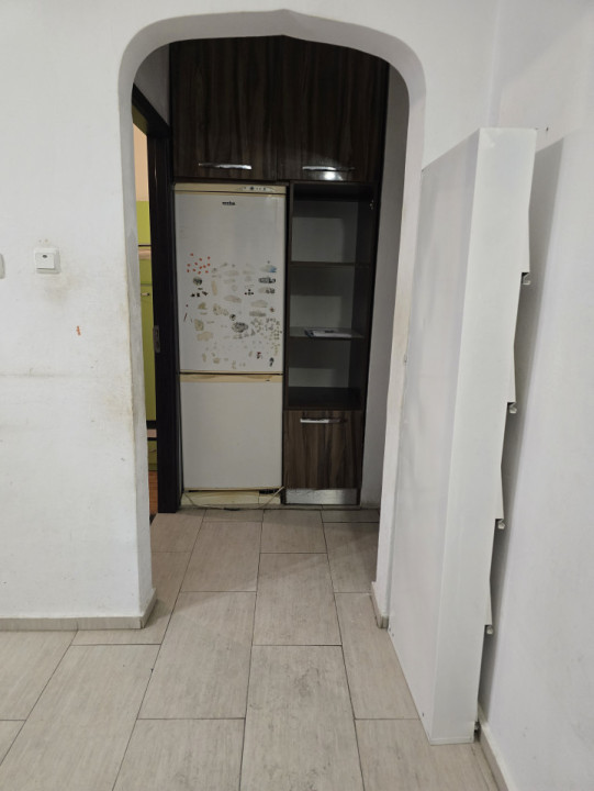Apartament 3 camere | Etaj 2 | Zona Velenta - str. Razboieni