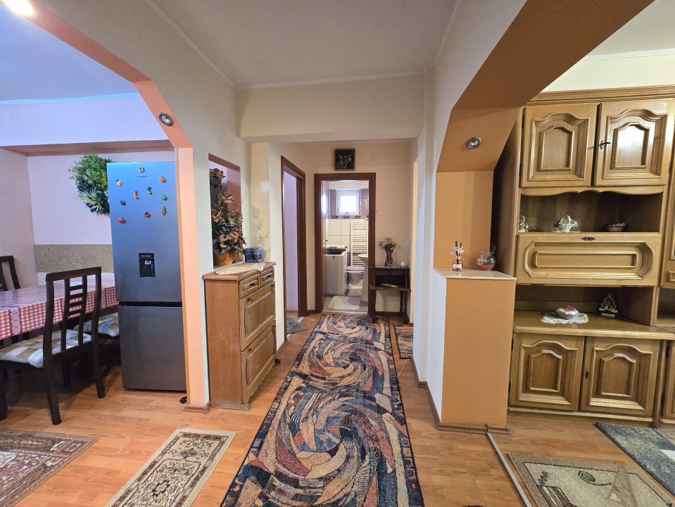 Chirie Apartament 3 camere | Central - Cicero | Etaj 5 cu lift 