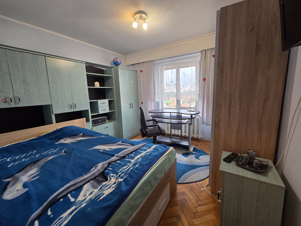 Chirie Apartament 3 camere | Central - Cicero | Etaj 5 cu lift 