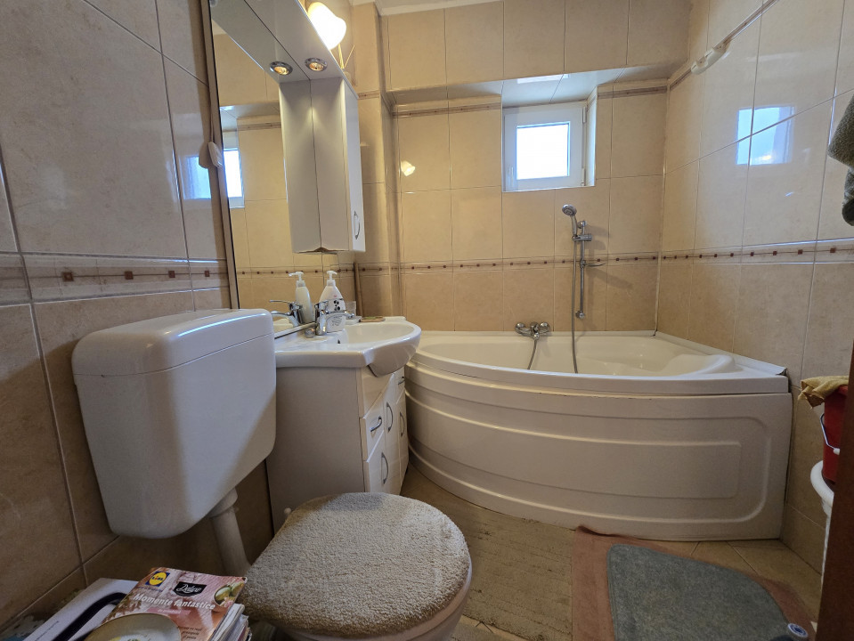 Chirie Apartament 3 camere | Central - Cicero | Etaj 5 cu lift 