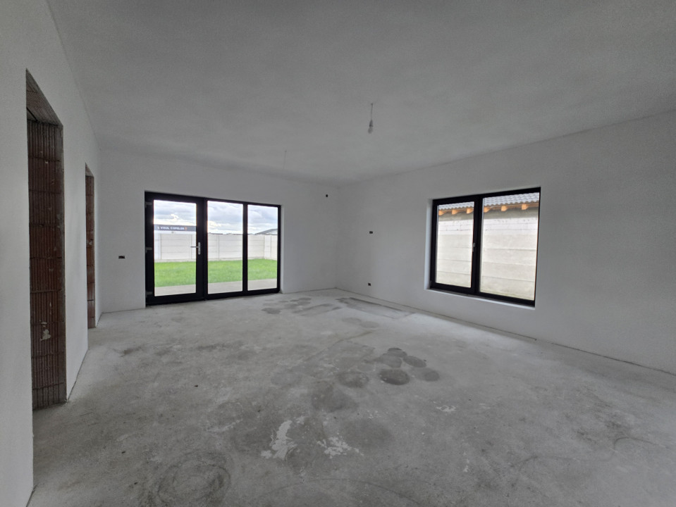 Casa | 4 camere | 553mp | Sistem Fotovoltaic 5kw - Sântandrei 
