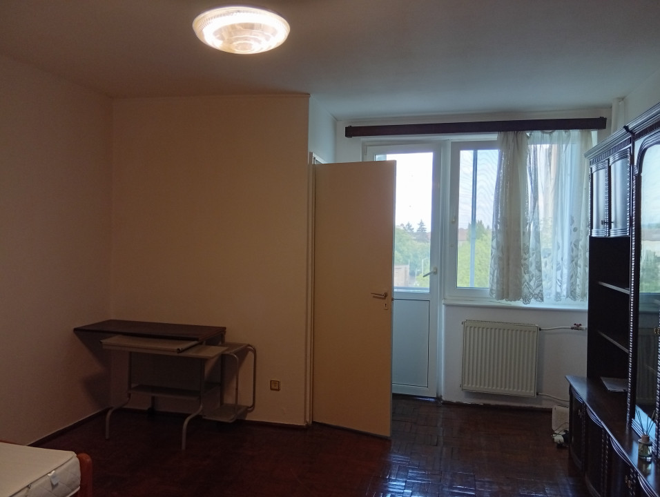 Apartament 1 camera Bloc cu 2 lifturi ,Rogerius, Str. Luminei