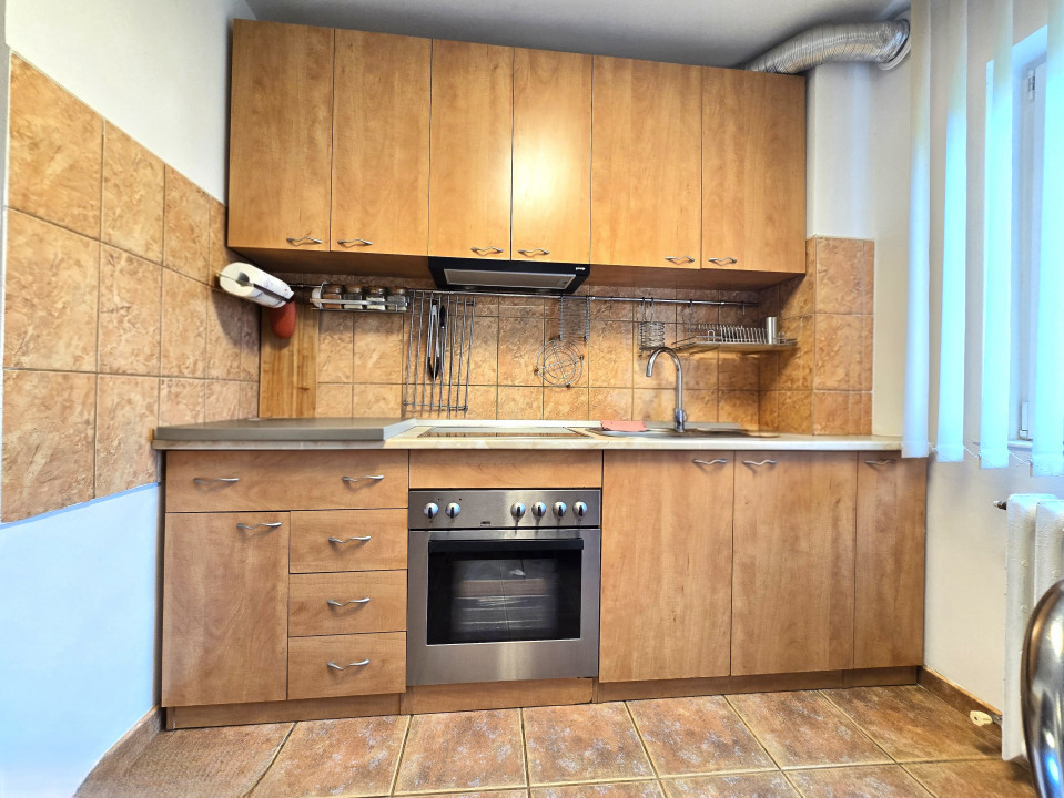 Apartament 4 camere | Decomandat | Etaj 3 | Zona Decebal - str. Sovata