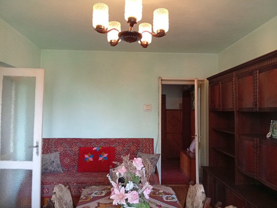 Apartament 3 camere+beci , Rogerius, Str. Transilvaniei