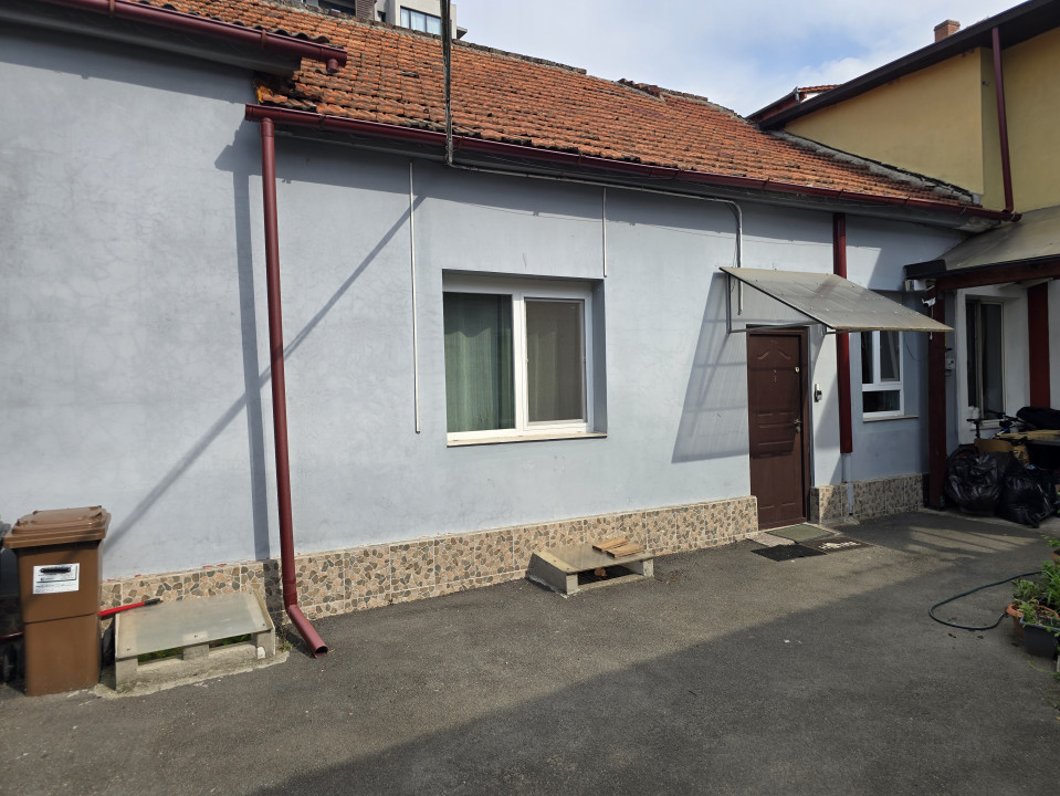 Apartament 2 camere la casă | Renovat | Central-Str. Evreilor Deportati 
