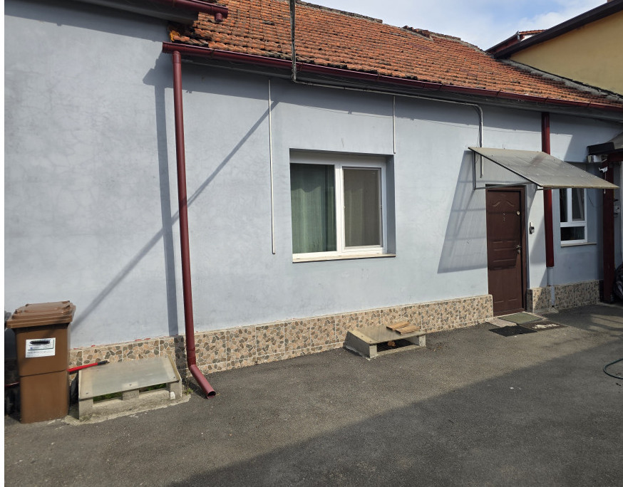 Apartament 2 camere la casă | Renovat | Central-Str. Evreilor Deportati 