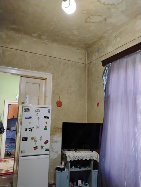 Apartament 2 camere la pret de 1 camera la curte   ,Central, Str. Primariei