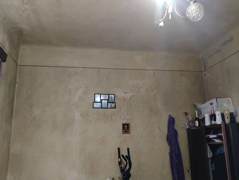 Apartament 2 camere la pret de 1 camera la curte   ,Central, Str. Primariei