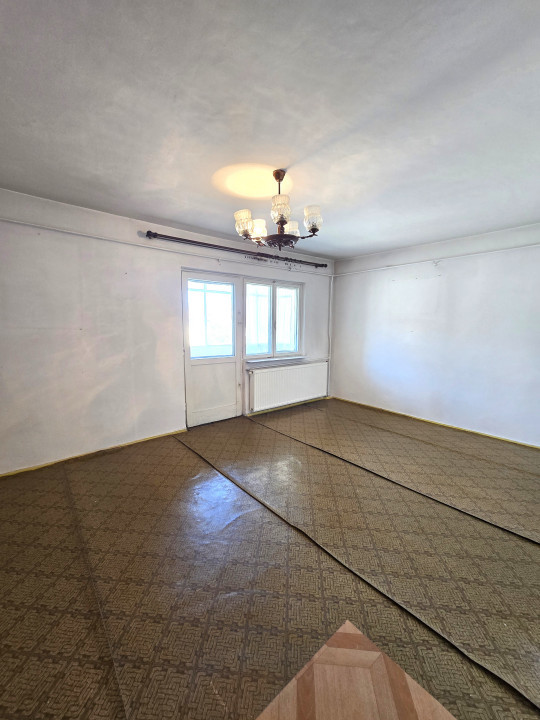 Apartament 2 camere | Decomandat | Renovabil | Rogerius - Str. Lalescu