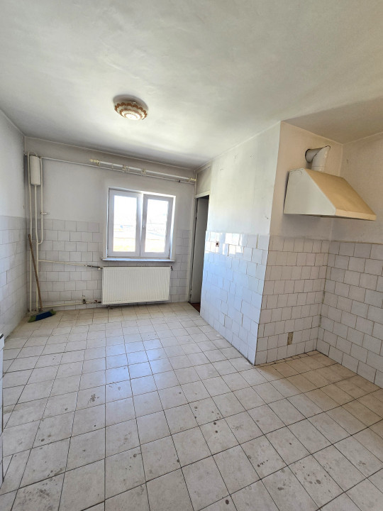 Apartament 2 camere | Decomandat | Renovabil | Rogerius - Str. Lalescu