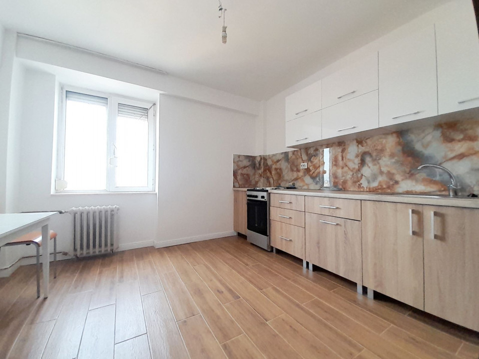 Apartament 4 camere, Cantemir