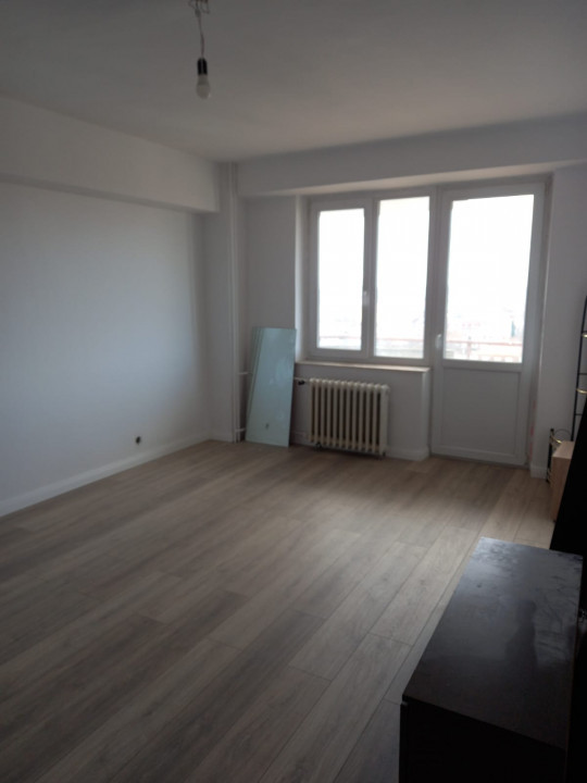 Apartament 4 camere, Cantemir